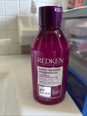 Redken Color Extend Magnetics Conditioner